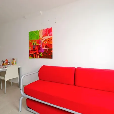 Charming Retreat Just Steps From The شقة *