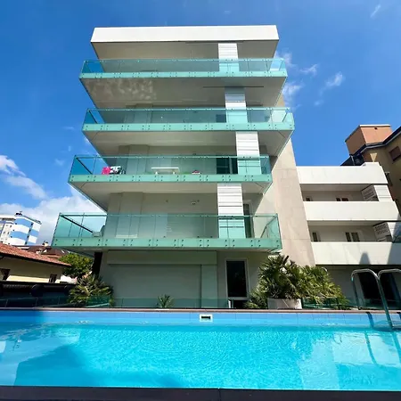Charming Retreat Just Steps From The شقة *