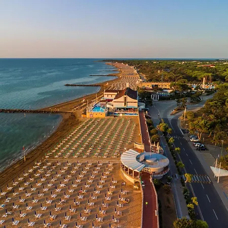 Charming Retreat Just Steps From The * لينانو سابيادورو