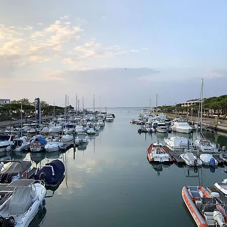 شقة Charming Retreat Just Steps From The
